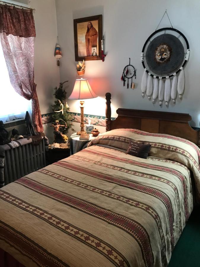 Armour's & Hotel Red Boiling Springs